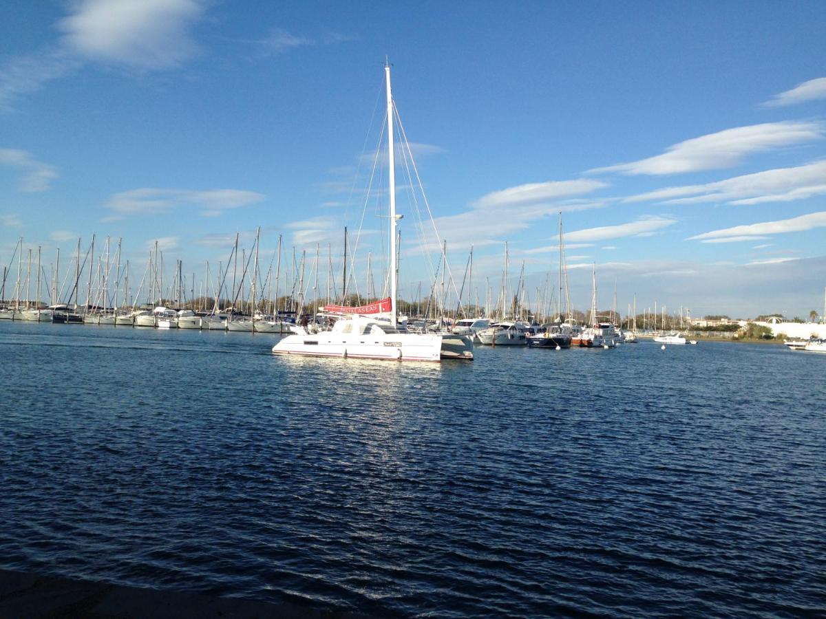 Studio - Les Pieds Dans L'Eau Agreable En Toutes Saisons 4 Couchages - Climatisation - Parking Prive - Piscine Sur Mer - Vue Magnifique Et Rare - Situation Optimum - Les Argonautes - Ile Des Pecheurs - Cap D'Agde Exterior photo
