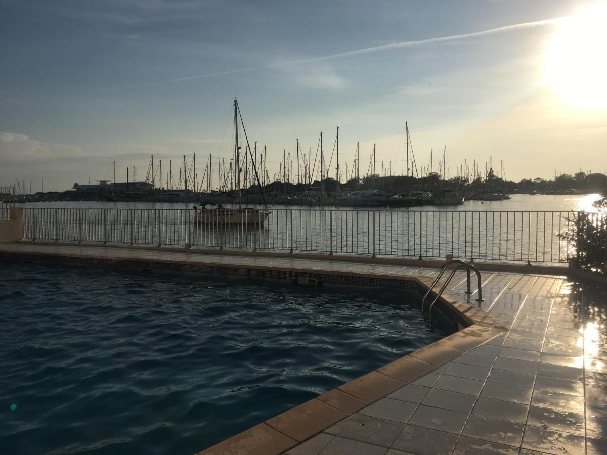 Studio - Les Pieds Dans L'Eau Agreable En Toutes Saisons 4 Couchages - Climatisation - Parking Prive - Piscine Sur Mer - Vue Magnifique Et Rare - Situation Optimum - Les Argonautes - Ile Des Pecheurs - Cap D'Agde Exterior photo