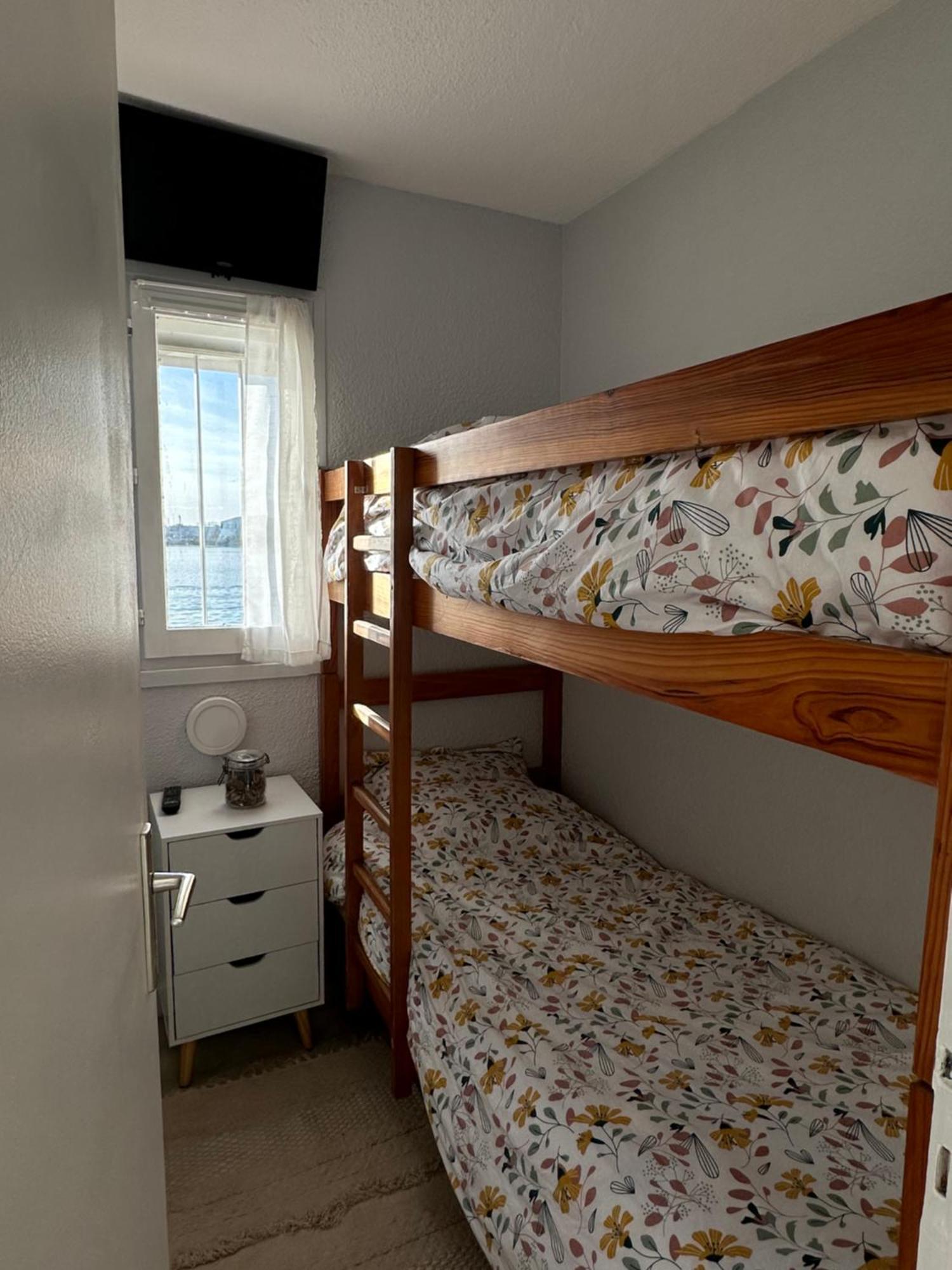 Studio - Les Pieds Dans L'Eau Agreable En Toutes Saisons 4 Couchages - Climatisation - Parking Prive - Piscine Sur Mer - Vue Magnifique Et Rare - Situation Optimum - Les Argonautes - Ile Des Pecheurs - Cap D'Agde Exterior photo